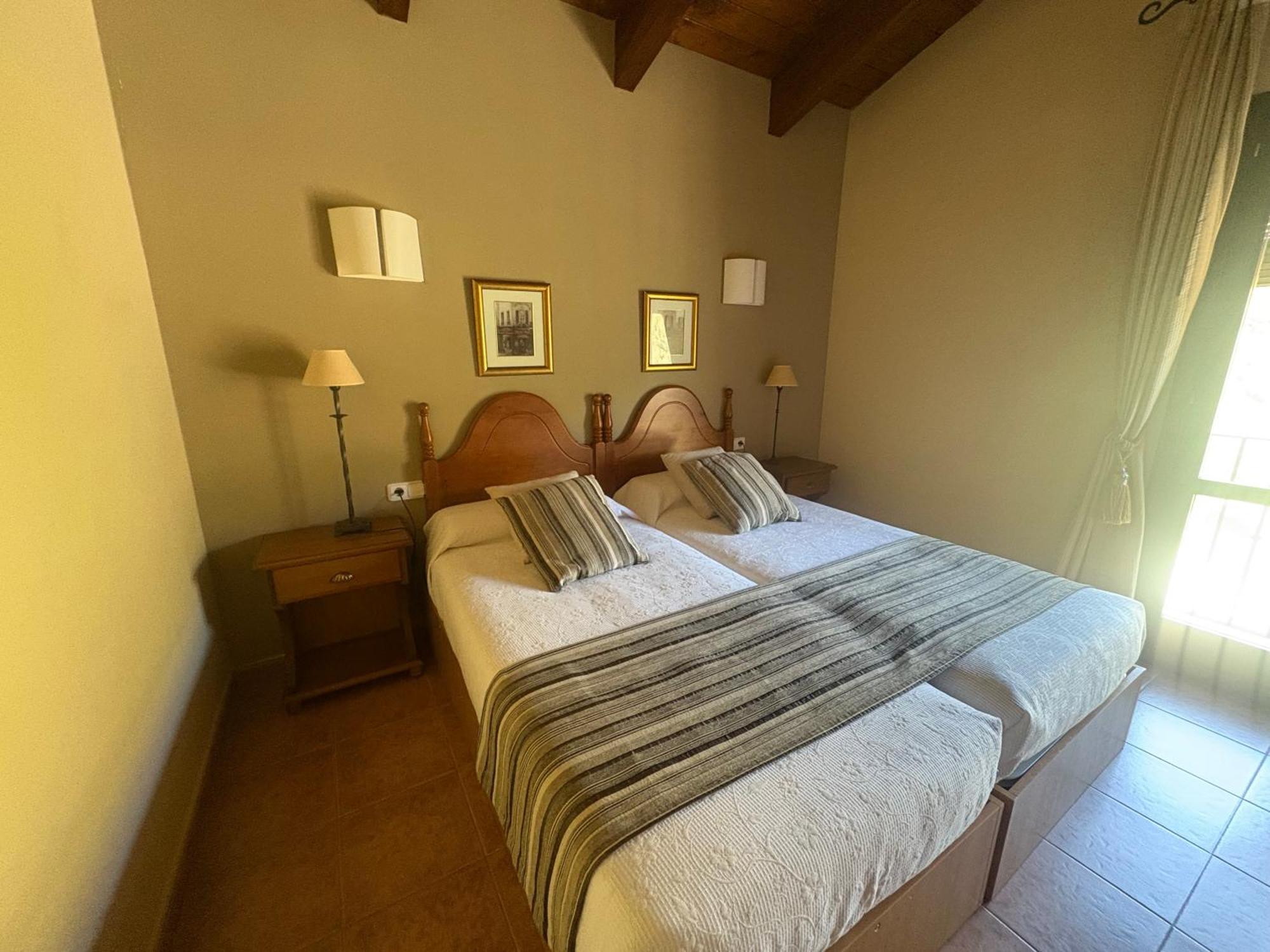 Hotel Guara Inluka Las Almunias 객실 사진