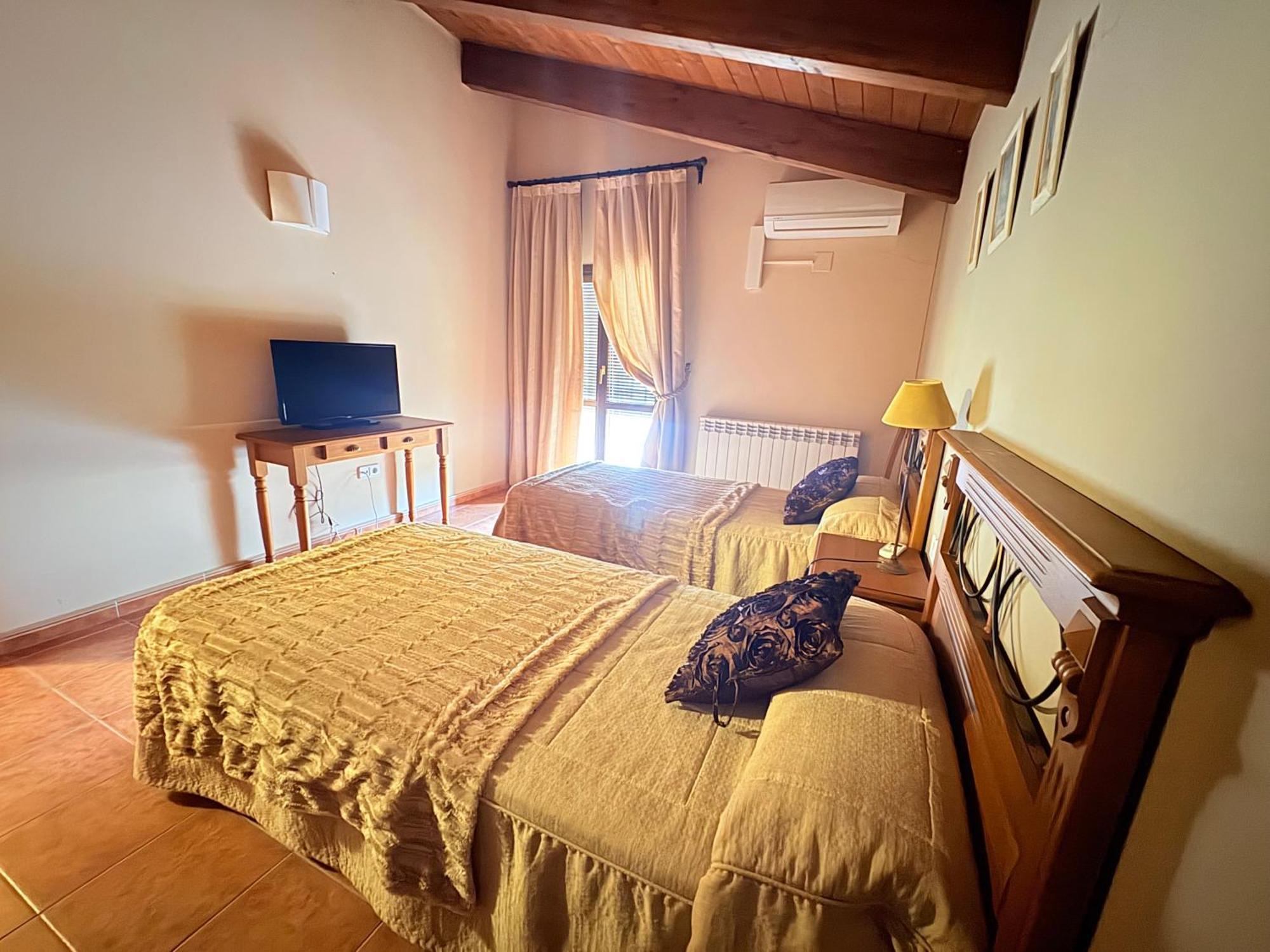 Hotel Guara Inluka Las Almunias 객실 사진