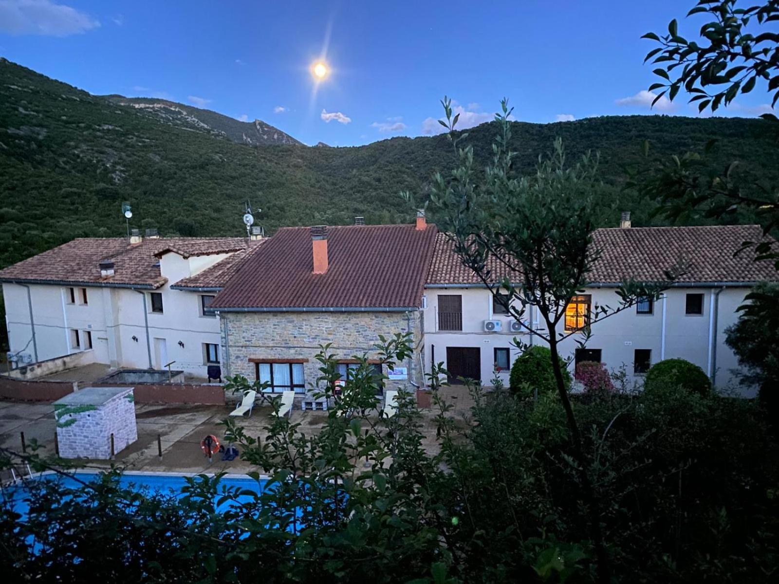 Hotel Guara Inluka Las Almunias 외부 사진